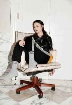 宋佳性感秀场大片写真图片