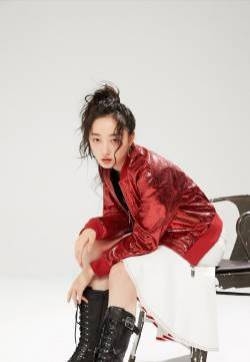 蒋梦婕冷艳率性时尚写真图片