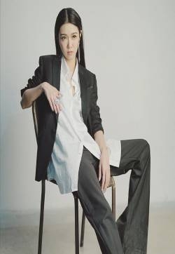薛凯琪性感霸气酷帅写真图片