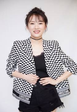 李念图片   李念率性干练写真图片