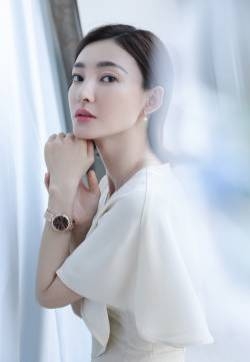 王丽坤优雅迷人活动写真图片