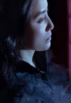 宋佳性感光影写真图片