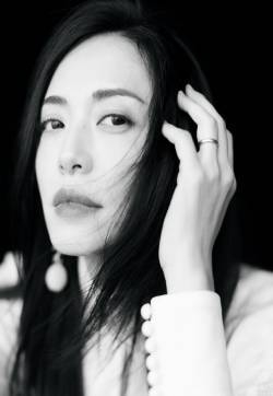 姚晨纯白清新动人写真图片