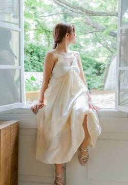 蒋依依粉嫩少女心活动写真图片