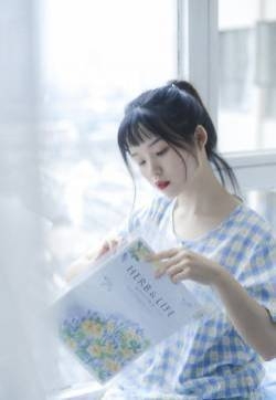 可爱女生小清新日系居家性感写真