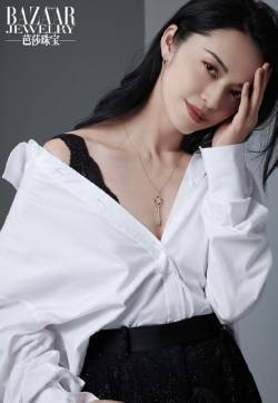 姚晨成熟性感杂志写真图片