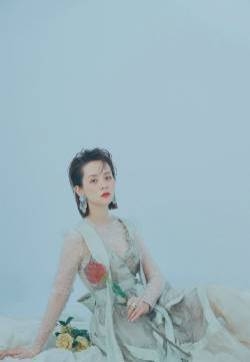 邓莎成熟魅力时尚写真大片