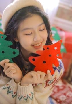 丝袜长腿美女圣诞主题摄影性感写真