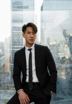 吴尊硬朗帅气西装写真图片