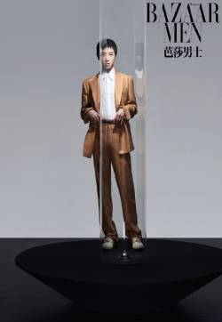 华晨宇黑白光影写真图片
