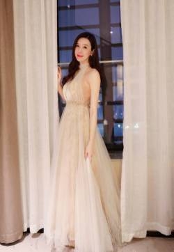 周韦彤WANG PEIYI 性感图片
