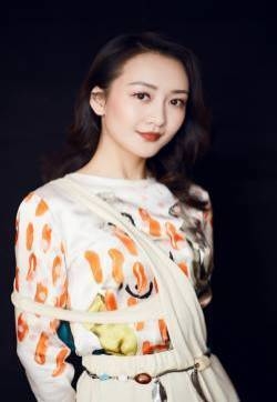 王丽坤冷艳迷人活动写真图片