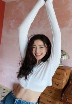 张天爱性感露脐装写真图片