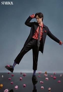 尹正帅气儒雅写真图片