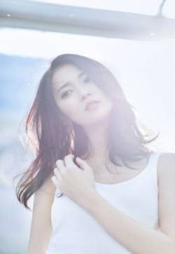 陈钰琪清新淡雅写真图片