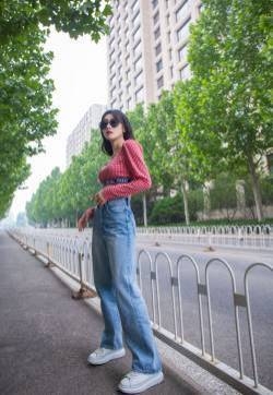 宣璐性感露脐装写真图片