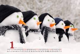 2015年1月日历童年的美好回忆堆雪人高清电脑桌面壁纸下载(2)