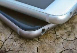 iPhone手机设备高清苹果手机广告图片桌面壁纸2