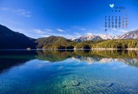 2015年11月日历平静的湖面高清壁纸下载