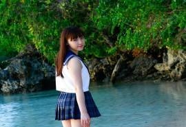 清纯水手服少女谱久村圣海边写真集电脑图片下载