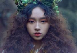 性感美女余陈秋子演绎花仙子唯美森系写真iPad壁纸下载