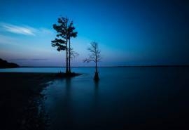 夜晚的海边唯美意境风景电脑壁纸