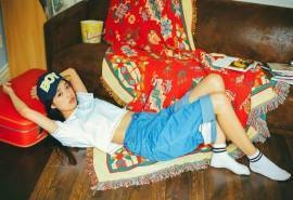 可爱女生复古时尚写真图片桌面壁纸