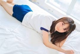 清新可爱女生高清桌面壁纸图片