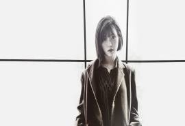 时尚性感韩国女星IU李智恩写真高清电脑桌面壁纸