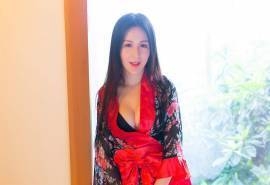 甜美棒球帽可爱女生高清桌面壁纸