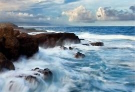 蓝色大海惊涛骇浪唯美高清桌面壁纸