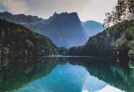 秀丽的山水风景高清桌面壁纸图片