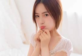 可爱娃娃脸美女性感写真高清电脑壁纸