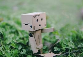 可爱纸盒人阿楞高清图片电脑壁纸