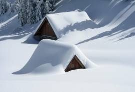 白茫茫雪景图片高清桌面壁纸