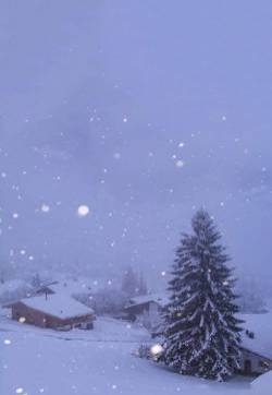 梦幻唯美冬日雪景图片手机壁纸