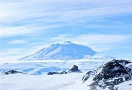 冬季冰山雪景唯美高清桌面壁纸