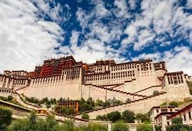 布达拉宫建筑风光图片桌面壁纸