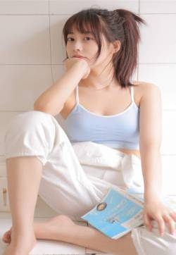 元气性感美女手机壁纸