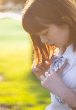 学院风美女手机壁纸