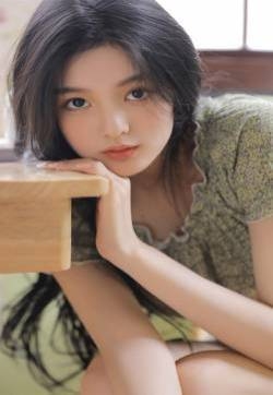 温婉家居美女手机壁纸