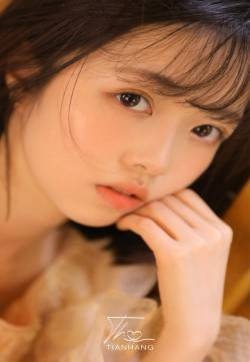 粉红蕾丝美女手机壁纸