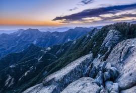幽静深远群山湖泊高清风景壁纸图片