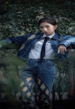 孟美岐牛仔套装酷美高清手机壁纸