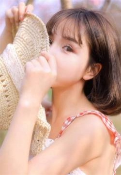 甜美少女面容清秀高清手机壁纸
