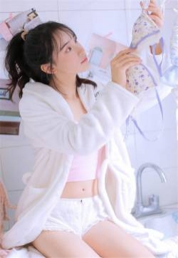 日系美女元气甜美高清手机壁纸