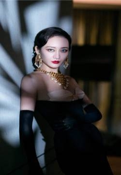 王鸥抹胸礼服性感写真手机壁纸