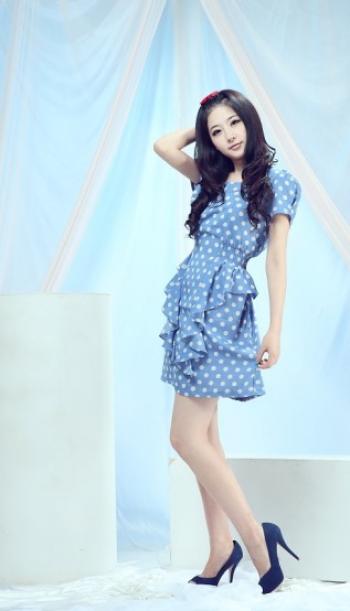 尼古拉·佩尔茨性感漂亮美女写真壁纸第0张