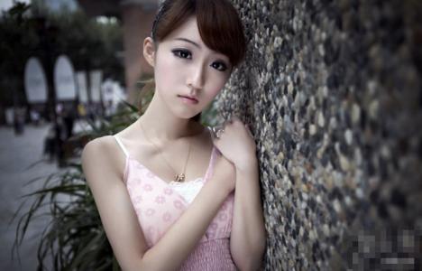 娇嫩温柔女孩清新写真第2张
