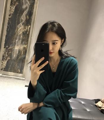 黑色系女生头像图片 女生头像第6张